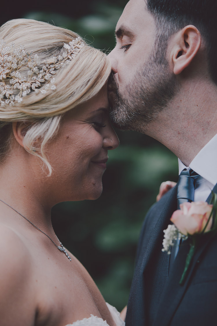 Chic Rustic Grey Barn Wedding http://www.kevelkinsphotography.co.uk/ 