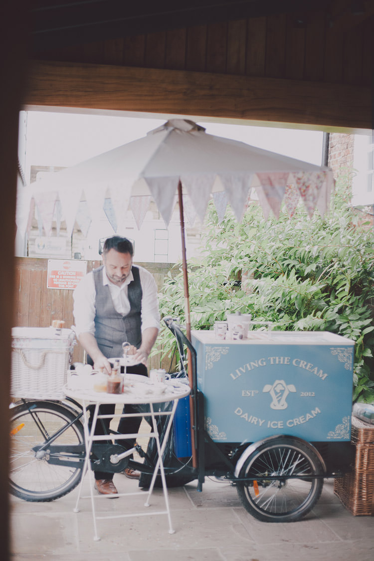 Chic Rustic Grey Barn Wedding http://www.kevelkinsphotography.co.uk/