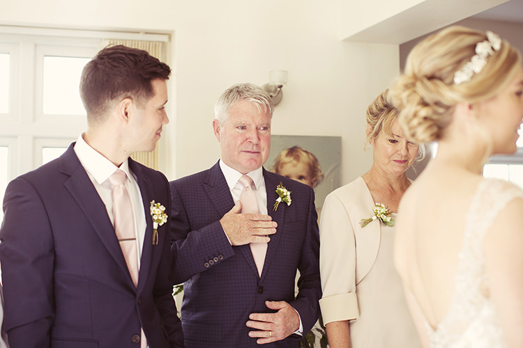 Elegant Romantic Classic Pink Wedding http://www.rebeccaweddingphotography.co.uk/
