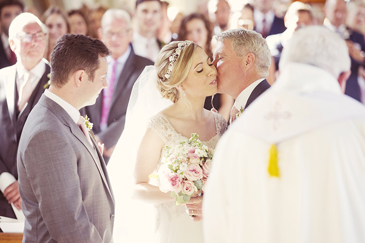 Elegant Romantic Classic Pink Wedding http://www.rebeccaweddingphotography.co.uk/