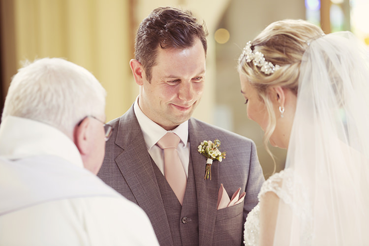Elegant Romantic Classic Pink Wedding http://www.rebeccaweddingphotography.co.uk/