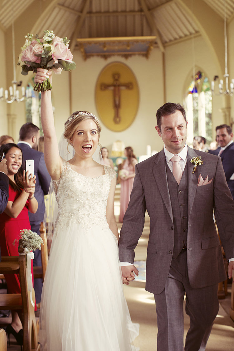 Elegant Romantic Classic Pink Wedding http://www.rebeccaweddingphotography.co.uk/