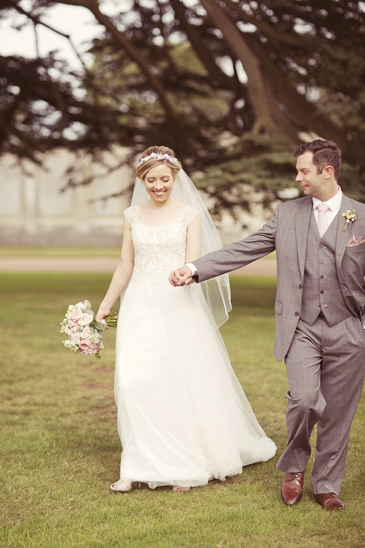 Elegant Romantic Classic Pink Wedding http://www.rebeccaweddingphotography.co.uk/