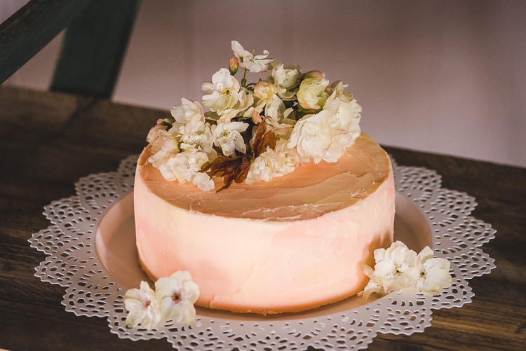 Peach Buttercream Cake Flowers Magical Spring Bluebell Woodland Wedding Ideas http://helinebekker.co.uk/