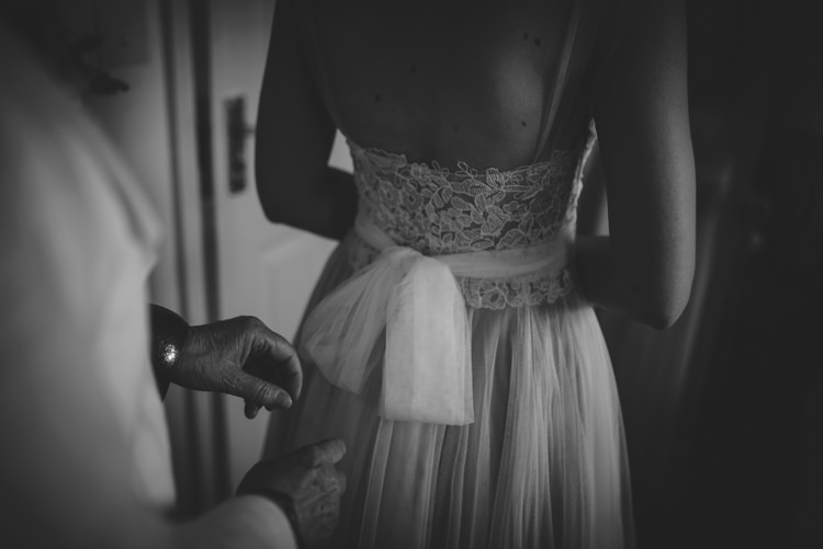 Rustic Woodland Modern Wedding http://www.jennymacare.com/