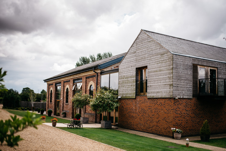Rustic Woodland Modern Wedding http://www.jennymacare.com/