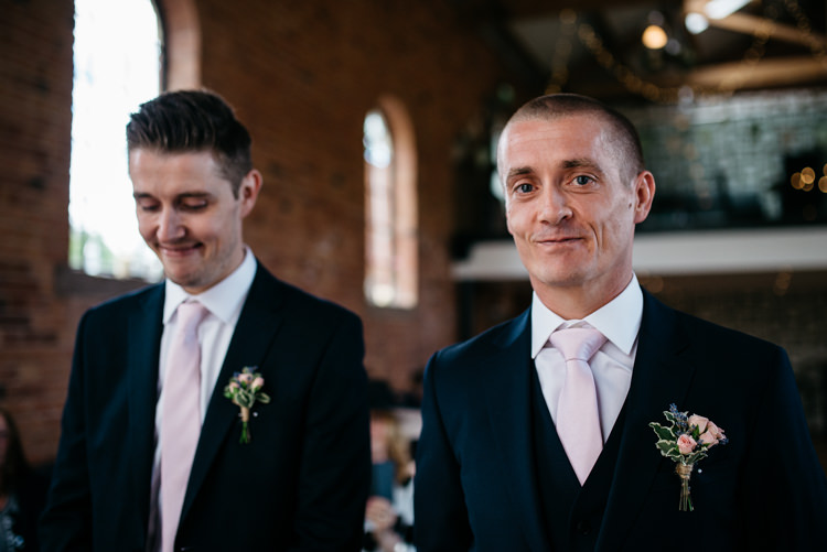 Rustic Woodland Modern Wedding http://www.jennymacare.com/