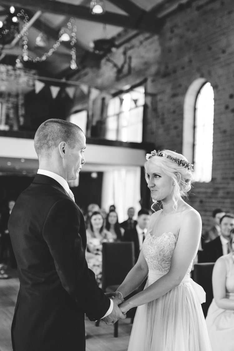 Rustic Woodland Modern Wedding http://www.jennymacare.com/