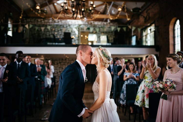 Rustic Woodland Modern Wedding http://www.jennymacare.com/