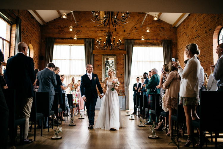 Rustic Woodland Modern Wedding http://www.jennymacare.com/