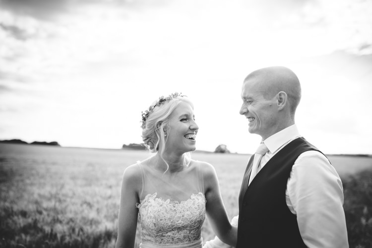 Rustic Woodland Modern Wedding http://www.jennymacare.com/