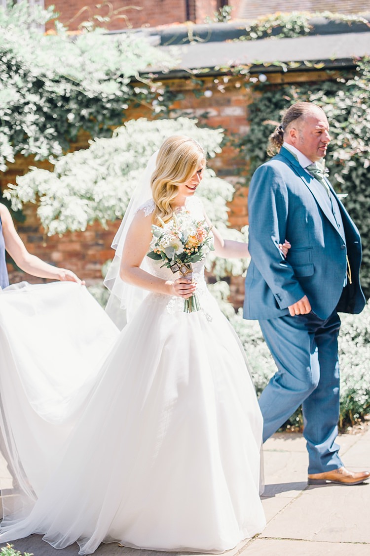 Classic Rustic Home Made Country Wedding http://www.jessicareeve-photography.com/