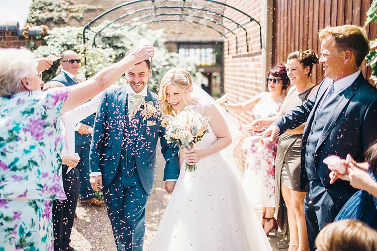 Confetti Throw Bride Groom Classic Rustic Home Made Country Wedding http://www.jessicareeve-photography.com/