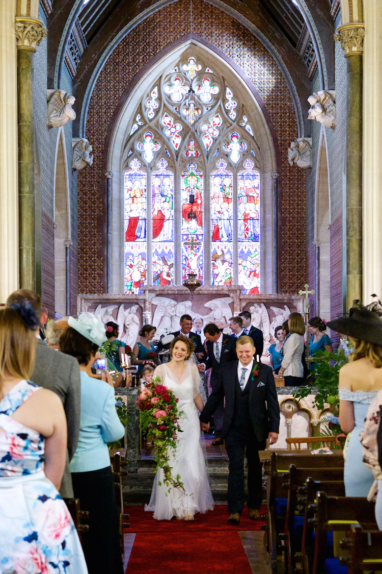 Floral Artistic Farm Wedding http://elizabetharmitage.com/