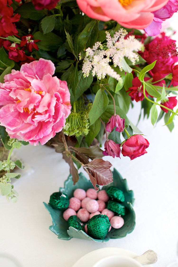 Peonies Flowers Table Centrepiece Decor Floral Artistic Farm Wedding http://elizabetharmitage.com/