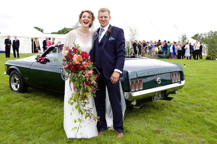 Floral Artistic Farm Wedding http://elizabetharmitage.com/