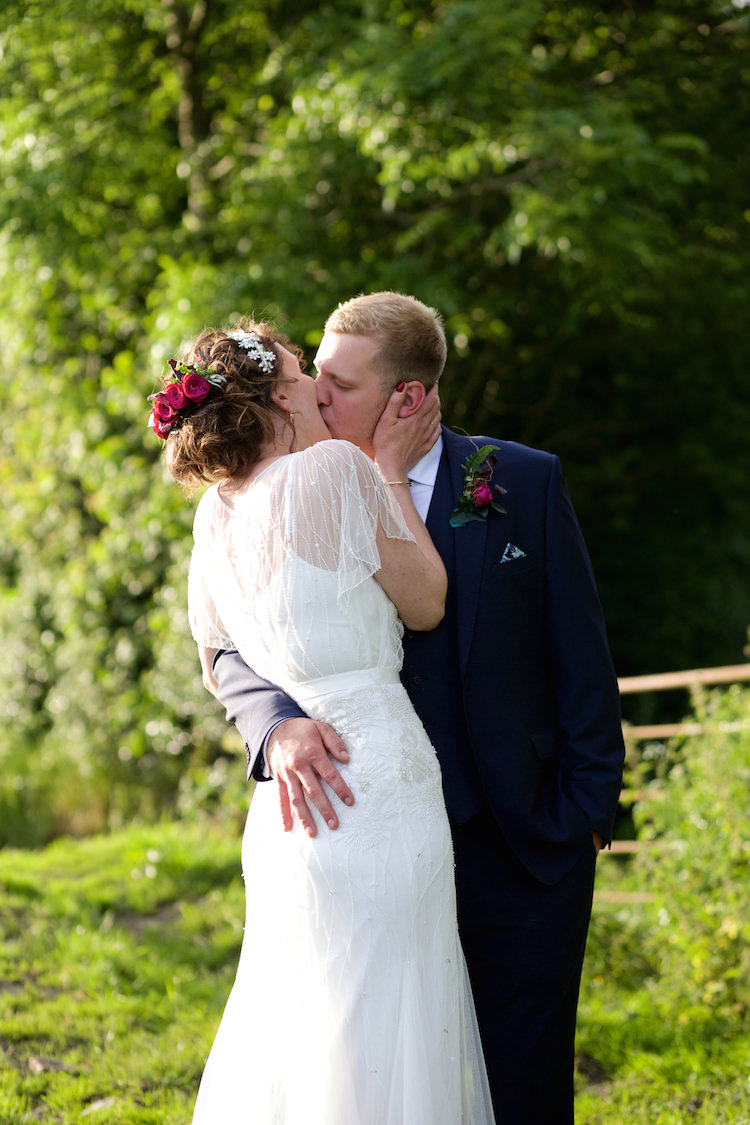 Floral Artistic Farm Wedding http://elizabetharmitage.com/