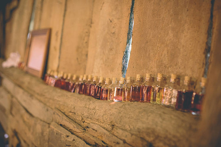 Homespun Fun Country Barn Wedding http://storyandcolour.co.uk/