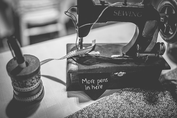 Homespun Fun Country Barn Wedding http://storyandcolour.co.uk/