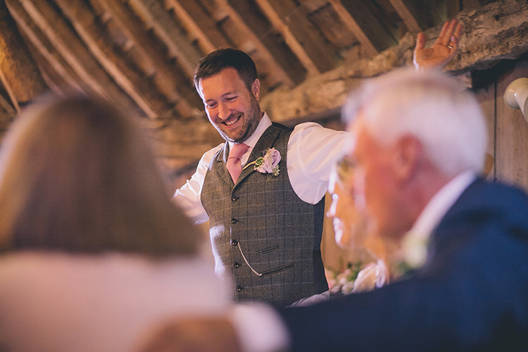 Homespun Fun Country Barn Wedding http://storyandcolour.co.uk/