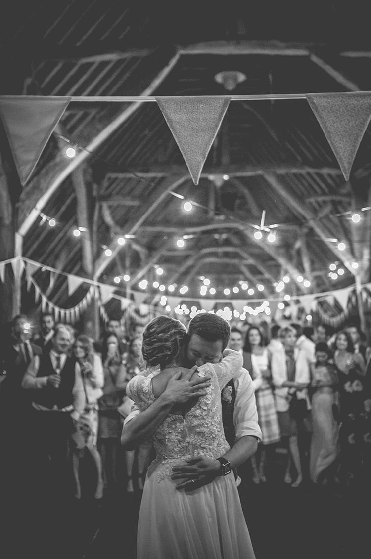Homespun Fun Country Barn Wedding http://storyandcolour.co.uk/