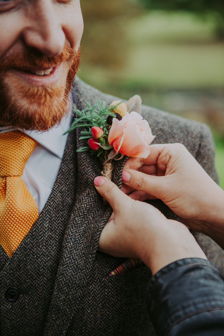 Buttonhole Groom Rose Berry Autumn Weekend Extravaganza Tipi Wedding http://bloomweddings.co.uk/