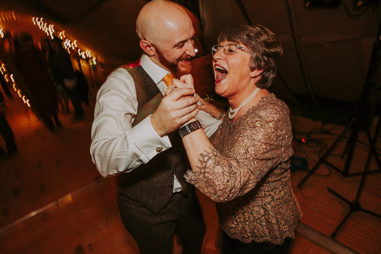Autumn Weekend Extravaganza Tipi Wedding http://bloomweddings.co.uk/