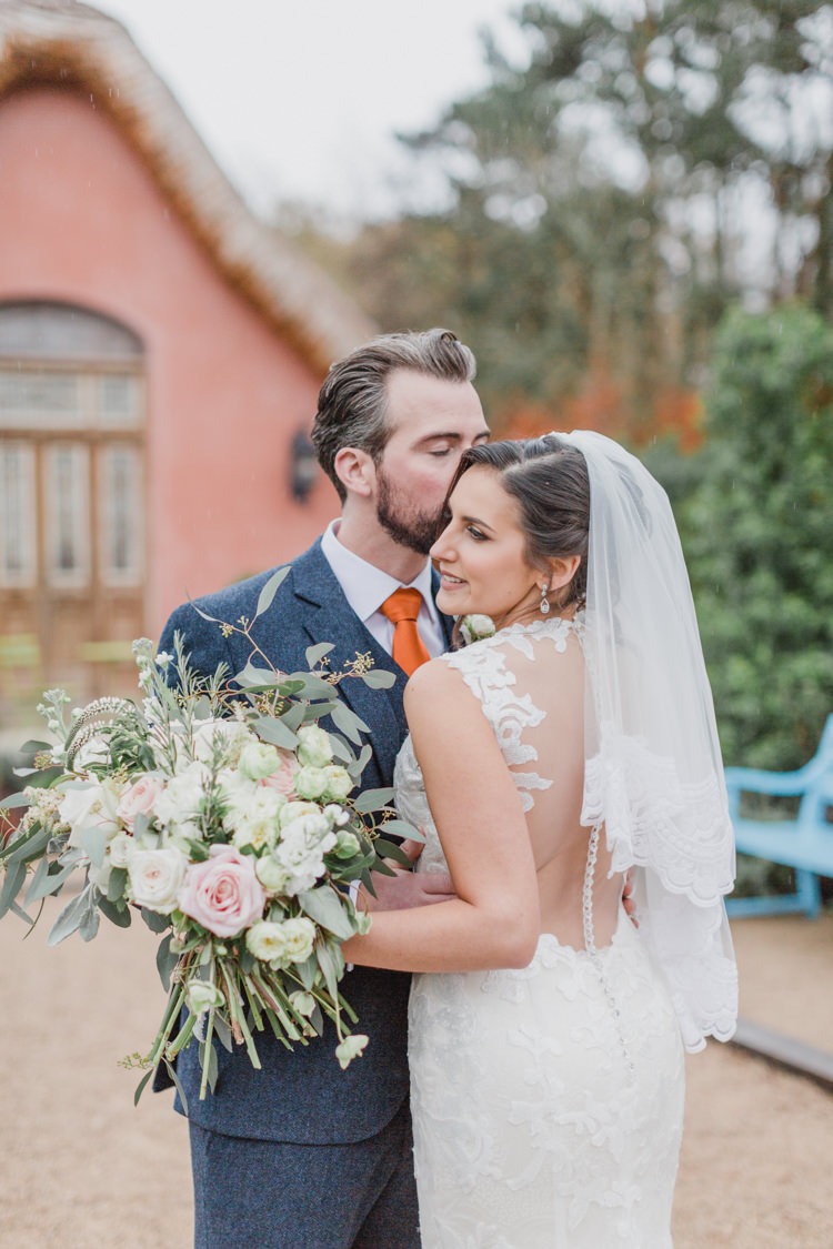 Whimsical Elegant Classic Wedding http://katymelling.com/