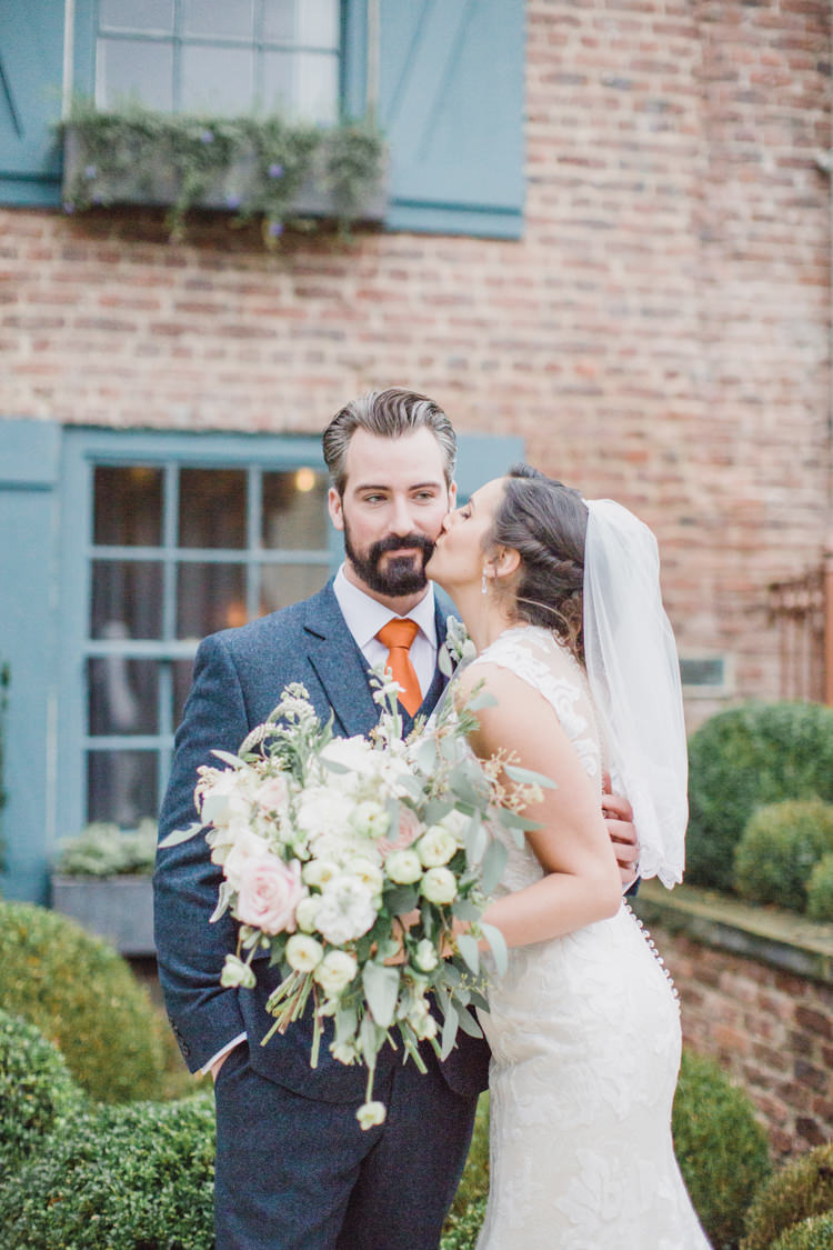 Whimsical Elegant Classic Wedding http://katymelling.com/