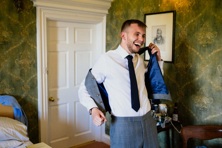 Relaxed Stylish Outdoor Wedding http://www.euanrobertsonweddings.com/