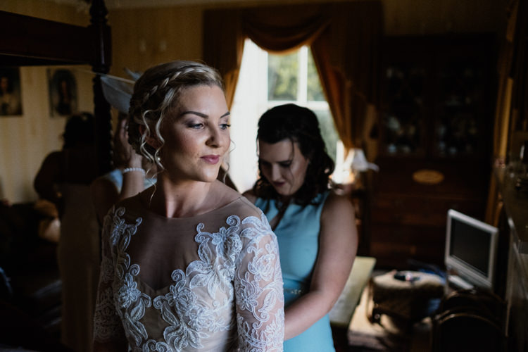 Relaxed Stylish Outdoor Wedding http://www.euanrobertsonweddings.com/