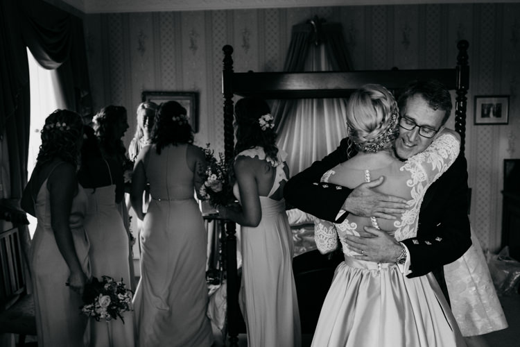 Relaxed Stylish Outdoor Wedding http://www.euanrobertsonweddings.com/