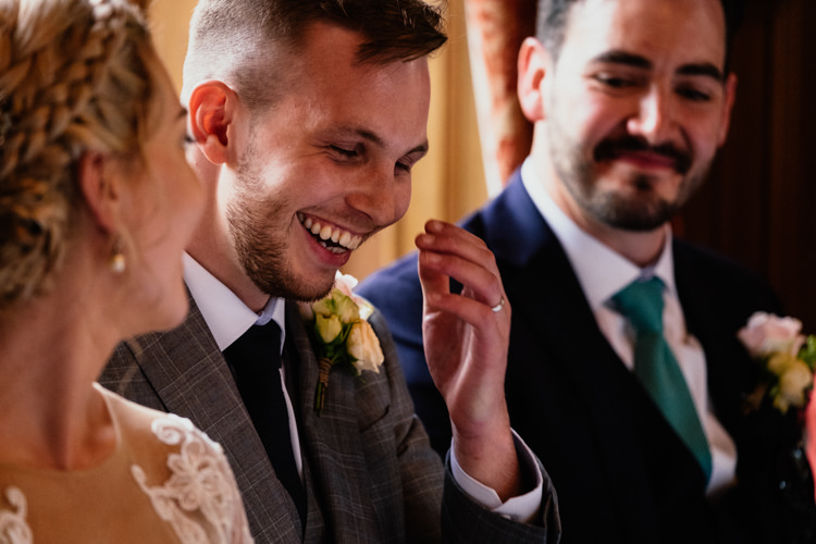 Relaxed Stylish Outdoor Wedding http://www.euanrobertsonweddings.com/