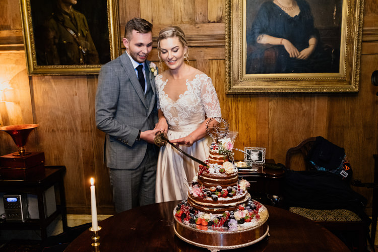Naked Cake Berries Cake Topper Relaxed Stylish Outdoor Wedding http://www.euanrobertsonweddings.com/