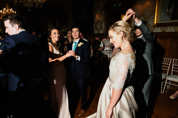 Relaxed Stylish Outdoor Wedding http://www.euanrobertsonweddings.com/