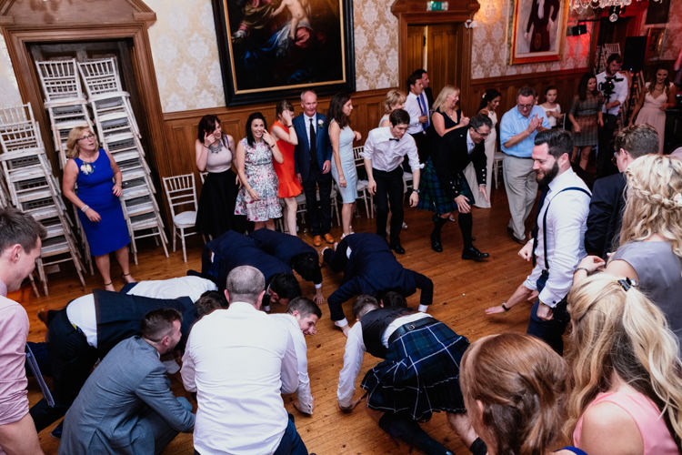 Relaxed Stylish Outdoor Wedding http://www.euanrobertsonweddings.com/