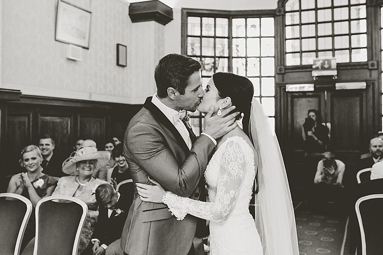 Glamorous Gatsby City Hall Wedding http://www.emmakenny.com/