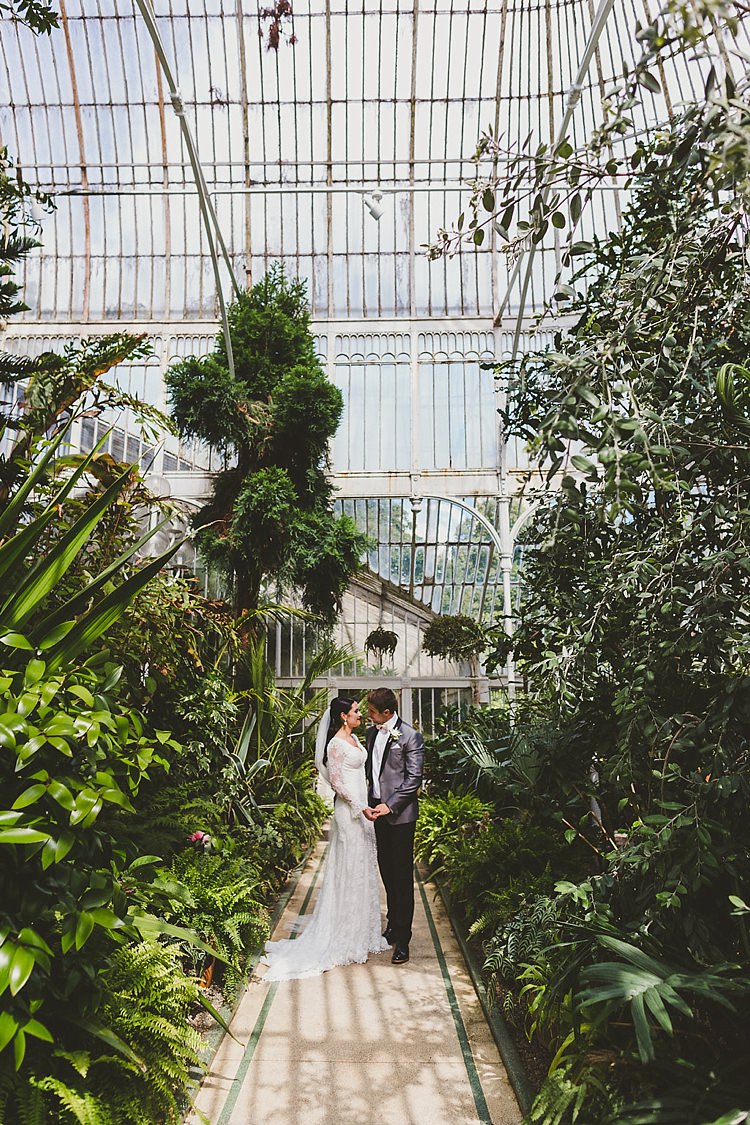 Glamorous Gatsby City Hall Wedding http://www.emmakenny.com/