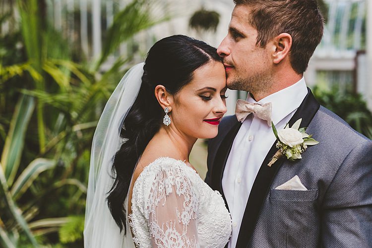 Glamorous Gatsby City Hall Wedding http://www.emmakenny.com/ 