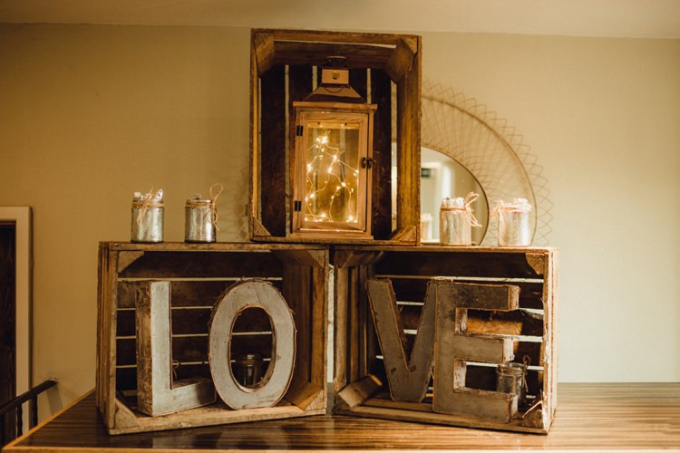 Crate Decor Lights Candles Lanterns Simple Rustic Cosy Winter Wedding http://aniaames.co.uk/