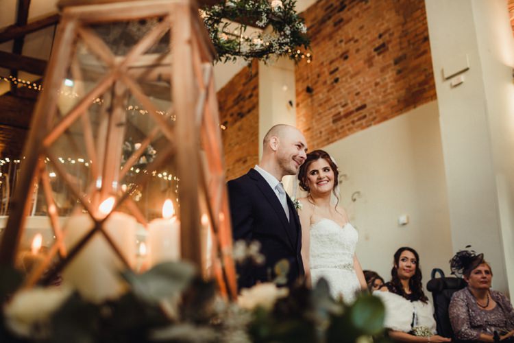 Simple Rustic Cosy Winter Wedding http://aniaames.co.uk/
