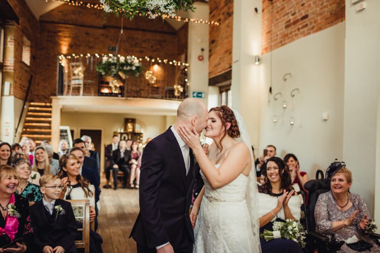 Simple Rustic Cosy Winter Wedding http://aniaames.co.uk/