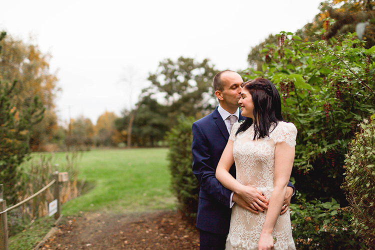 Stylish Soft Blush Wedding http://www.jemmakingphotography.co.uk/