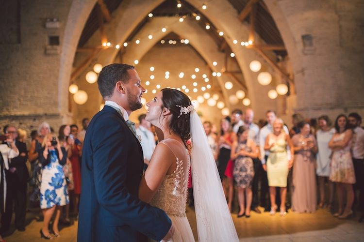 Light Pretty Summer Barn Wedding http://www.koweddings.com/
