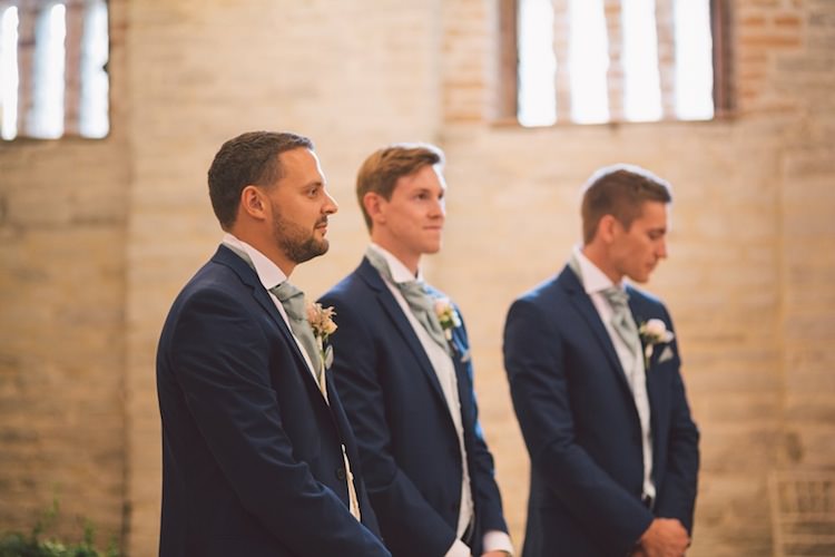 Light Pretty Summer Barn Wedding http://www.koweddings.com/