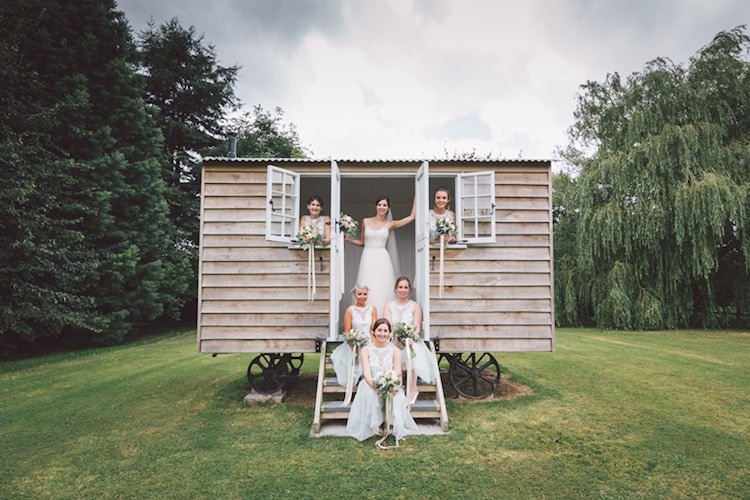 Light Pretty Summer Barn Wedding http://www.koweddings.com/