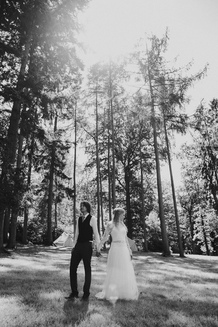 Woodland Countryside Camp Wedding http://www.joannanicolephotography.com/