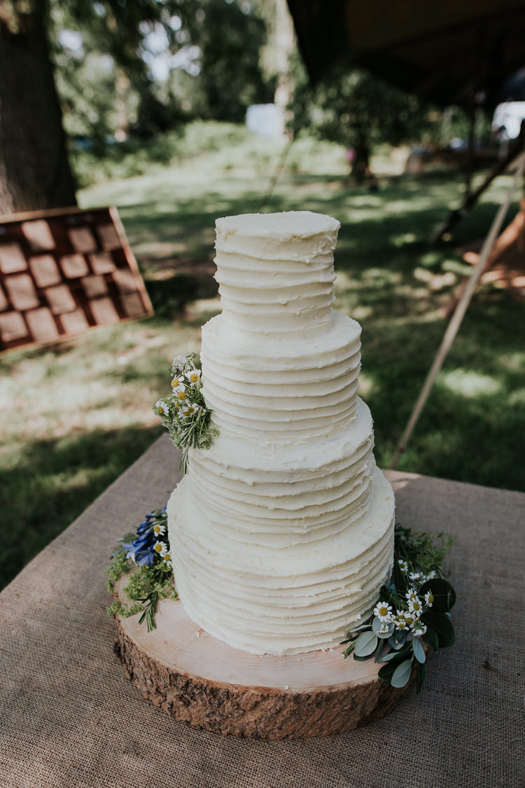 Butttercream Cake Log Stand Flowers Rustic Woodland Countryside Camp Wedding http://www.joannanicolephotography.com/