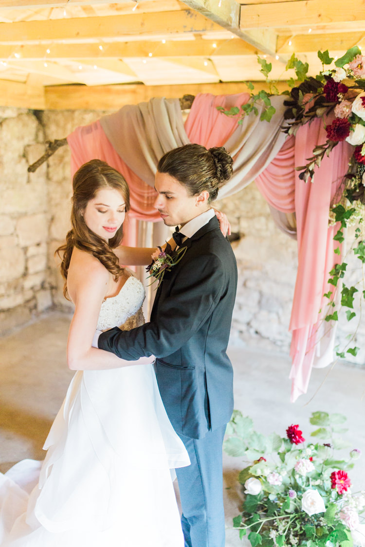 Dreamy Luxe Autumn Wedding Ideas http://suzanneli.co.uk/