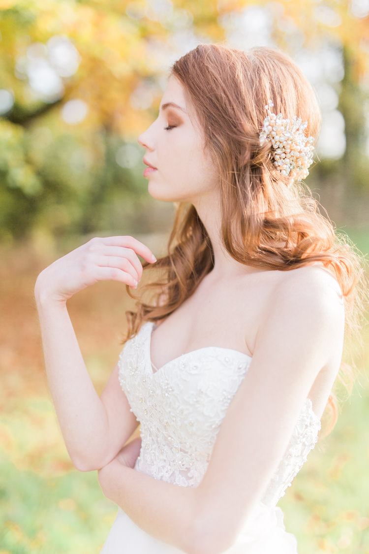 Hair Bride Bridal Accessory Dreamy Luxe Autumn Wedding Ideas http://suzanneli.co.uk/